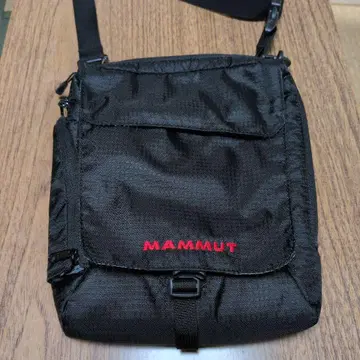 MAMMUT 블랙 숄더백