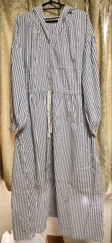 파랑과 화이트 스트라이프 긴팔 롱 셔츠 프리 사이즈 우비