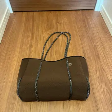 qbag 파리 브라운 토트백