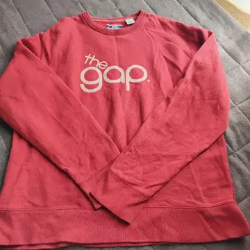 gap 레드 트레이닝복 1969년 디자인 고마츠 나나 착용 모델