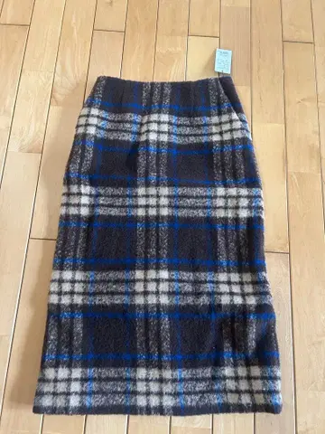 체크 무늬 스트레이트 타이트 스커트