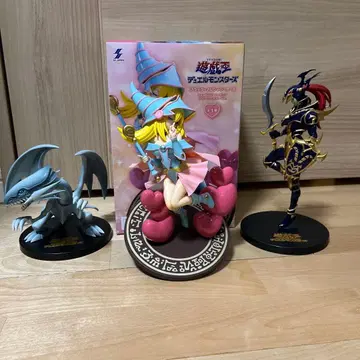 유희왕 블랙 매지션 걸 피규어