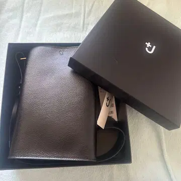 [ 완판템, 미사용 ] +J 유니클로 x 질 샌더 가죽 숄더백 블랙