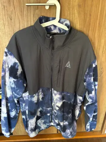 HUF 플리스 자켓 L 사이즈 셋업 가능