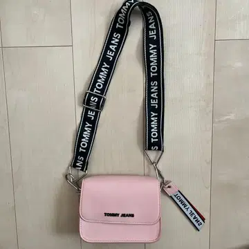 TOMMY JEANS 핑크 숄더백