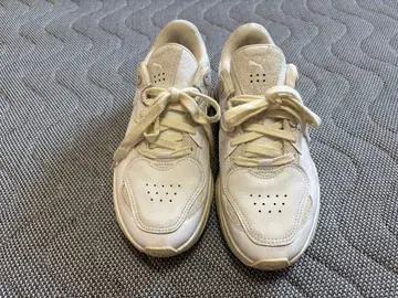 PUMA 푸마 통굽 스니커즈 베이지 25.5cm