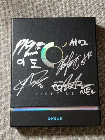트레이딩 카드 포함 ONEUS LIGHT US 사인 포함 앨범