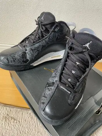 Jordan 블랙 스니커즈