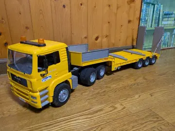 블루더(Bruder) 로로더 트럭