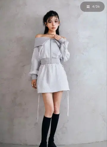 Darich 오프숄더 레이스 맨투맨 셋업 2종 세트