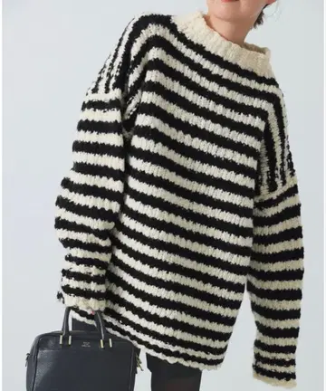 새상품급 IENA BLACK 하이넥 보더 니트 이에나 블랙