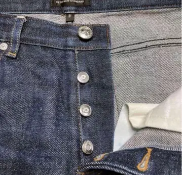 [새상품급] A.P.C 프티 뉴스탠다드 31 빨간색 귀