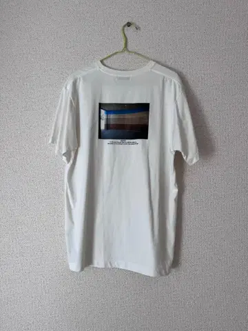 emmi 화이트 프린트T셔츠