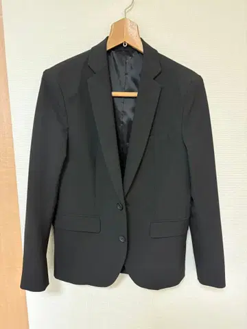 블랙 테일러드 자켓 & 팬츠 셋업 스타일