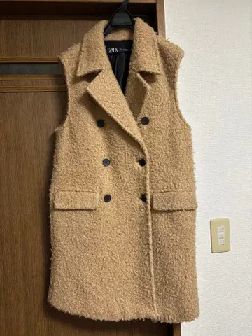 ZARA 베이지 더블 브레스트 베스트