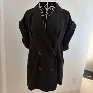 블랙 더블 브레스트 베스트