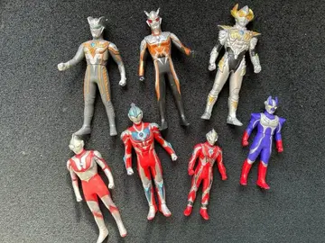 울트라맨 피규어 7체 세트