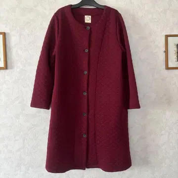 미사용 새상품 에코로 퀼팅 롱 코트 보르도 M