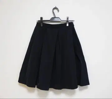 무릎 기장 플레어 스커트 (다크 네이비)