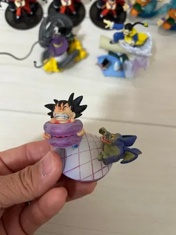 드라캅 천하제일무도회 손오공 VS 기란 빙글빙글 껌으로 손오공 위기