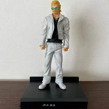 크로우즈 x WORST 카와치 테츠오 피규어