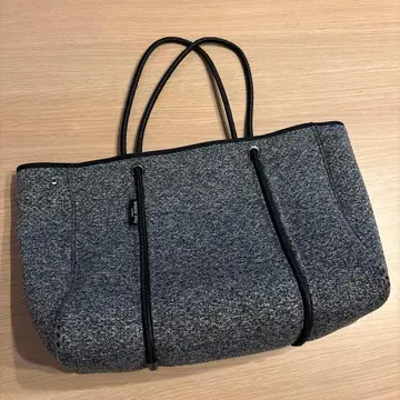 새상품급 윌로우 베이 토트백 그레이 A4 가능 대용량 파우치 없음