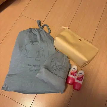 에미레이트 항공 룸웨어 불가리 파우치 세트