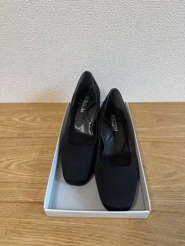 PETITSOIR 도쿄 소와르 블랙 심플 펌프스