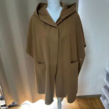 브라운 후드 부착 판초