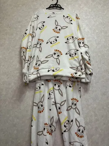 포켓몬 피카츄 & 이브이 복슬복슬 룸웨어 상하의 세트