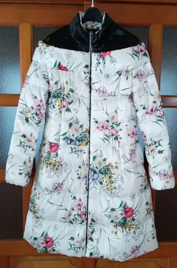 Super Beauty 플라워 무늬 다운 자켓