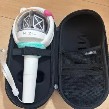 NIZIU 응원봉 수납 케이스 포함