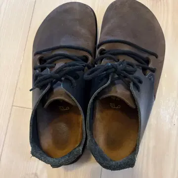 BIRKENSTOCK 브라운 레이스업 슈즈