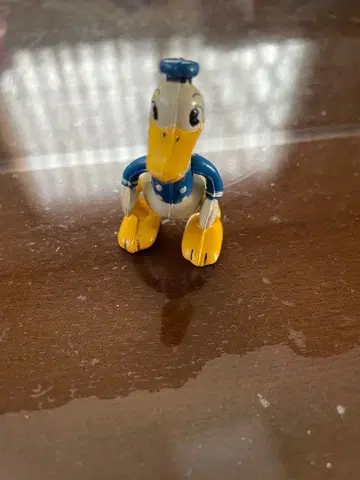 레트로 도널드 덕 피규어