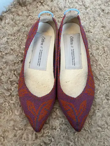 오펜 리프 무늬 핑크 오렌지 스틸레토 플랫슈즈 37