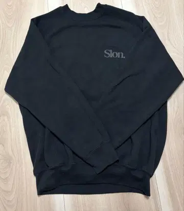 Slon. 블랙 맨투맨 L 사이즈