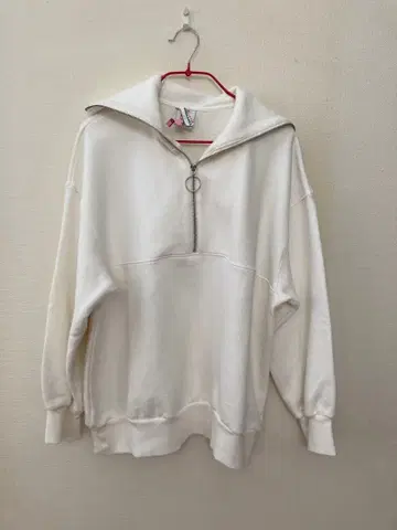 Spick & Span 하프 지퍼 맨투맨 클리닝 완료