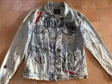 ZARA 그래픽 데님 자켓