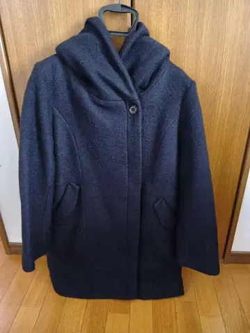 EDIT 네이비 후드 부착 코트