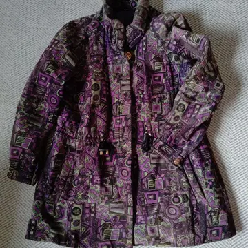 보라색과 그린의 기하학 패턴 자켓 일본 제품