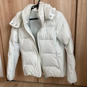 DESCENTE MIZUSAWA DOWN 화이트 다운 자켓