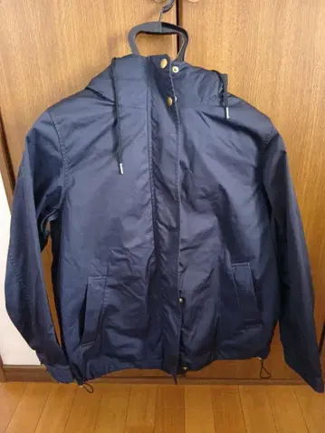 네이비 후드 부착 마운틴 후드티