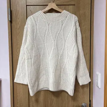 새상품급 Bou Jeloud 아이보리 케이블 니트 스웨터 긴팔