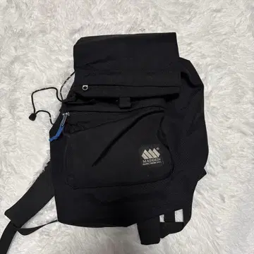 MADDEN 블랙 럭색/백팩