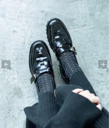 아르테사노스 스트랩 로퍼 이에나