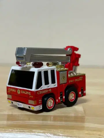 절판 쵸로Q 타르가제 고압 방수포 부착 소방 구호 자동차 (US 사양)