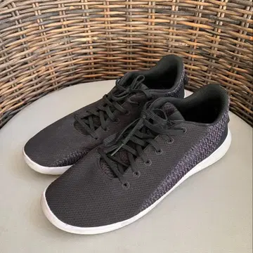 새상품급 Reebok Moryeec LT 블랙 27.5 블랙 경량