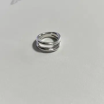 UNKNOWN. U087 ' TURN ' RING / SILVER