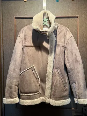 어반 리서치 베이지 무스탕 자켓 코트 보아 포함