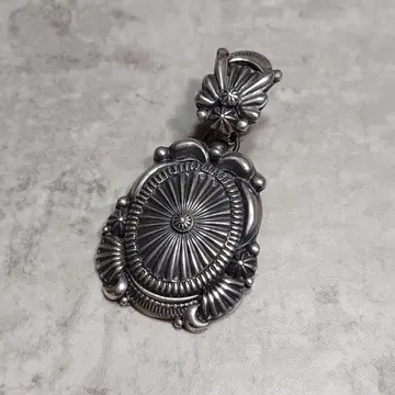 NAVAJO Delbert Gordon 콘초 아플리케 목걸이 925